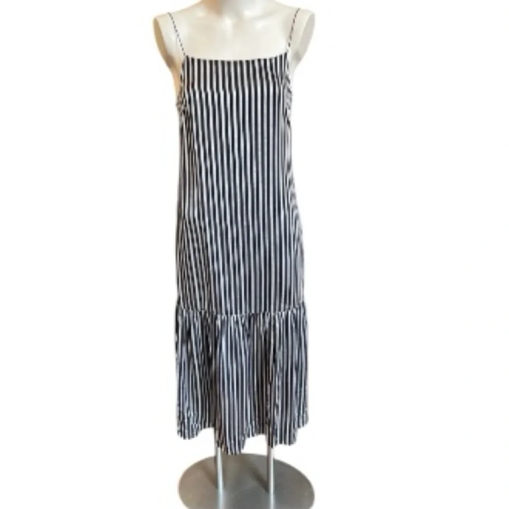 ELIZABETH AND JAMES Jewel Striped Satin & Crepe Midi Navy White Dress Size 4 - Picture 8 of 11